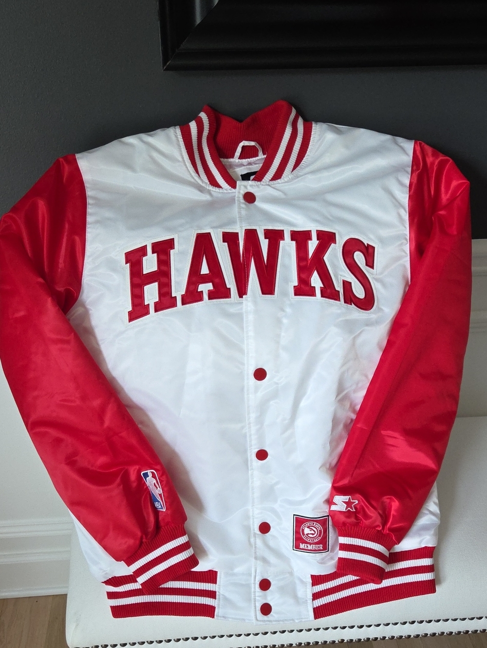 Atlanta Hawks STARTER Black & White Satin Jacket Label Detail Sz L